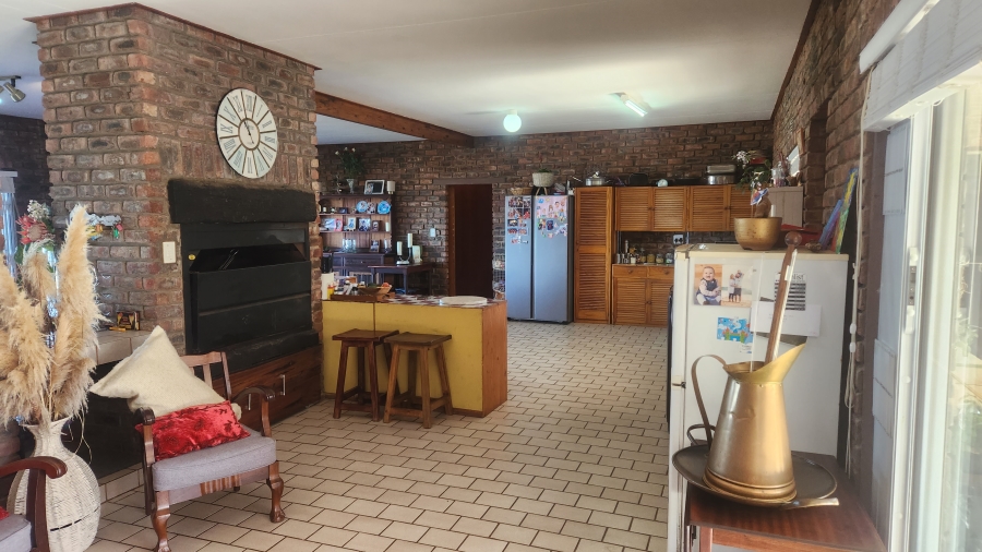 5 Bedroom Property for Sale in Dana Bay Western Cape